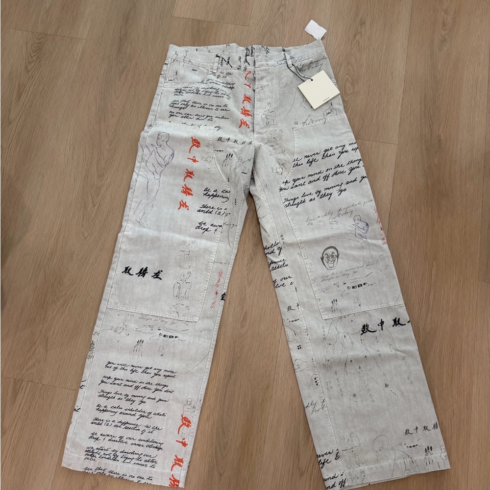 D-R-G-N Men’s Printed Wide-Leg Trousers in Light Gray with Script